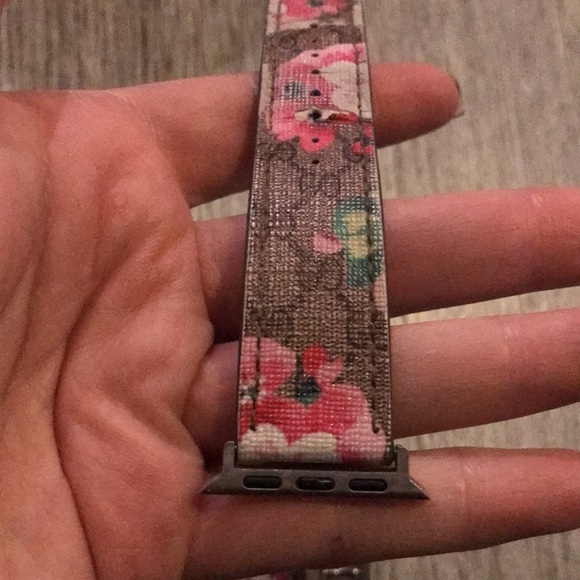 Gucci YA1264038 G-Timeless I watch band (BAND ONLY) - Picture 5 of 7